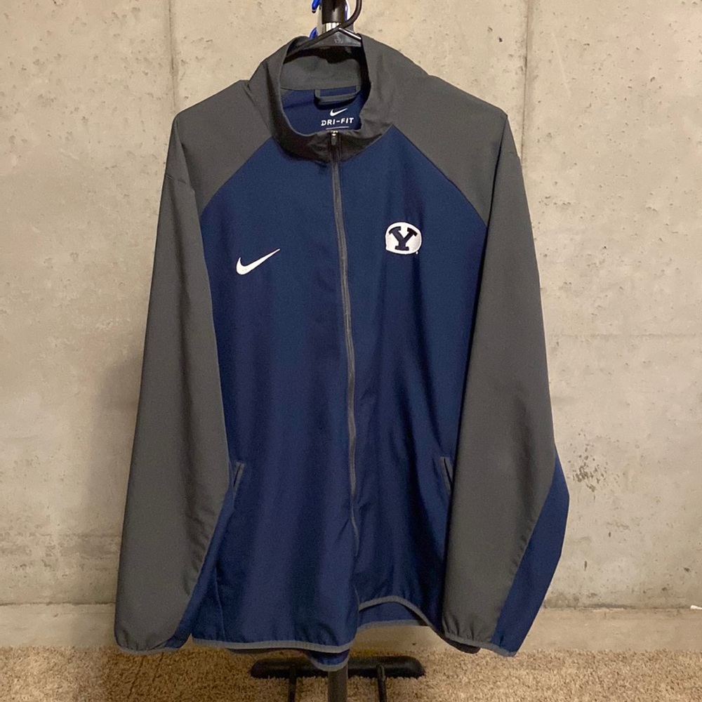 Nike Dri Fit Woven Team Full Zip Jacket!